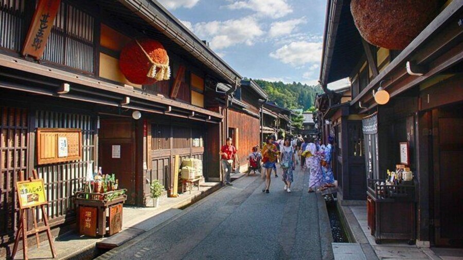 Takayama Half-Day Private Tour with Government Licensed Guide