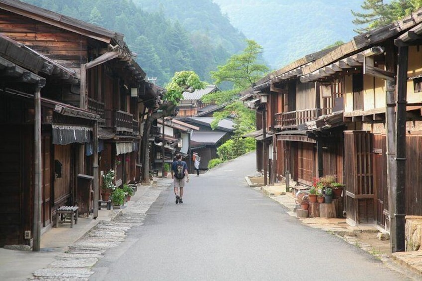 Magome & Tsumago Nakasendo Trail Day Hike with Nationally-Licensed Guide