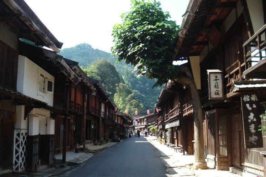 Magome & Tsumago Nakasendo Trail Day Hike with Nationally-Licensed Guide