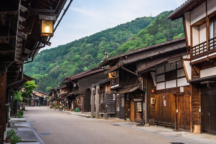 Magome & Tsumago Nakasendo Trail Day Hike with Nationally-Licensed Guide
