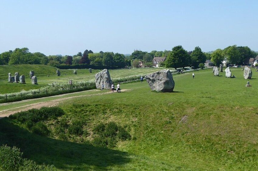 The world's largest stone circle - Avebury
