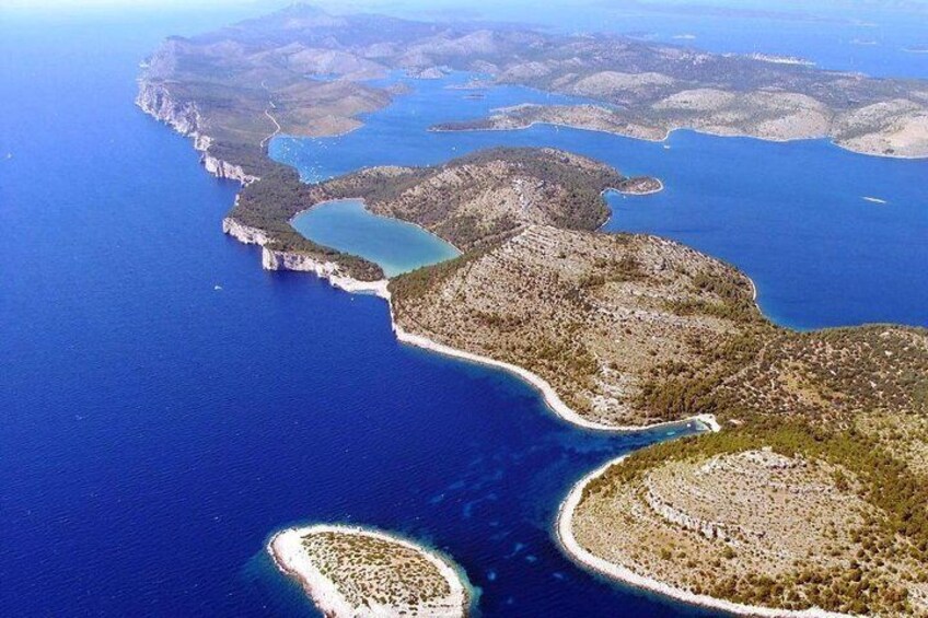 From Zadar: Kornati National Park Day Trip with Breakfast & Lunch