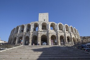 Arles, Saint-Rémy & Les Baux De Provence: Guided Tour