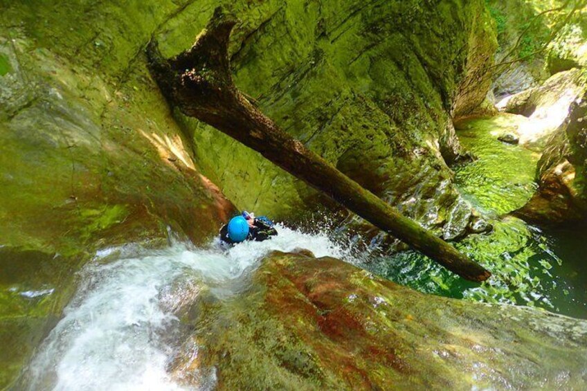 Canyoning Ecouges 50 minutes from LYON Vercors