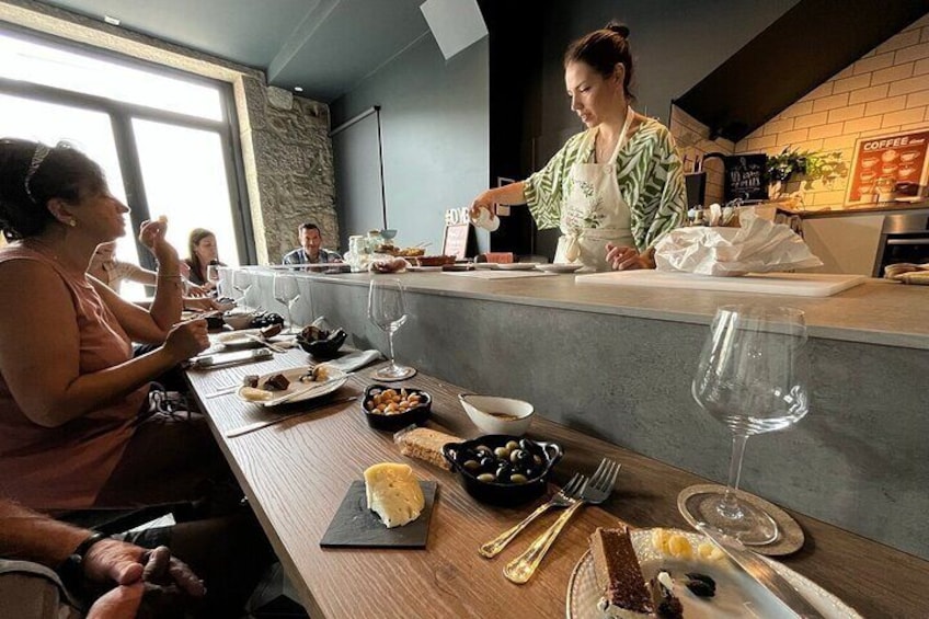 Porto Local Market Visit & Cooking Class / Showcooking