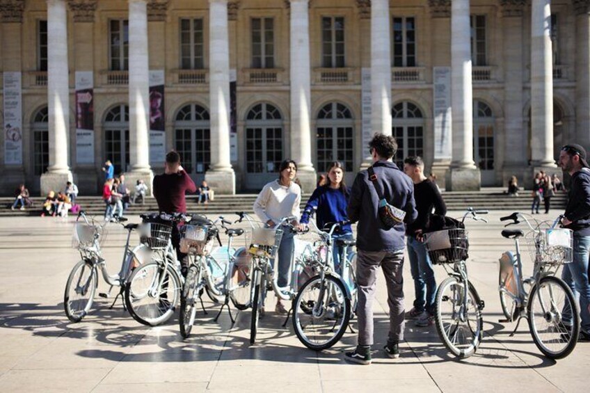 Guided Tour of Bordeaux by Bike