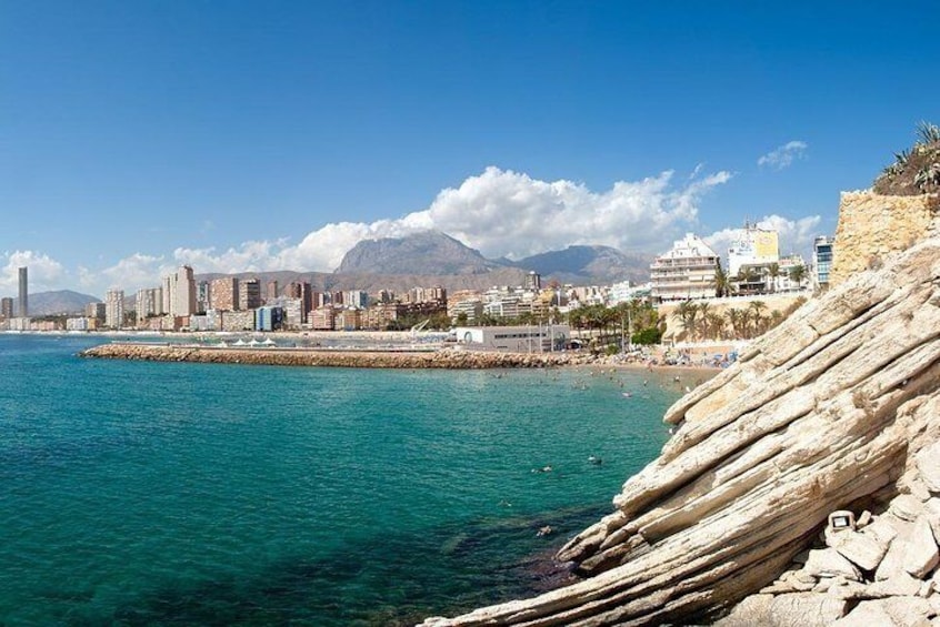 3 days in Alicante: transfer in, walking tour, tapas and wine tasting