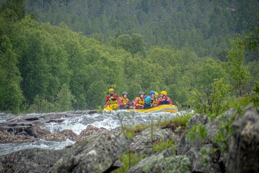 Serious FUN white water rafting in Dagali