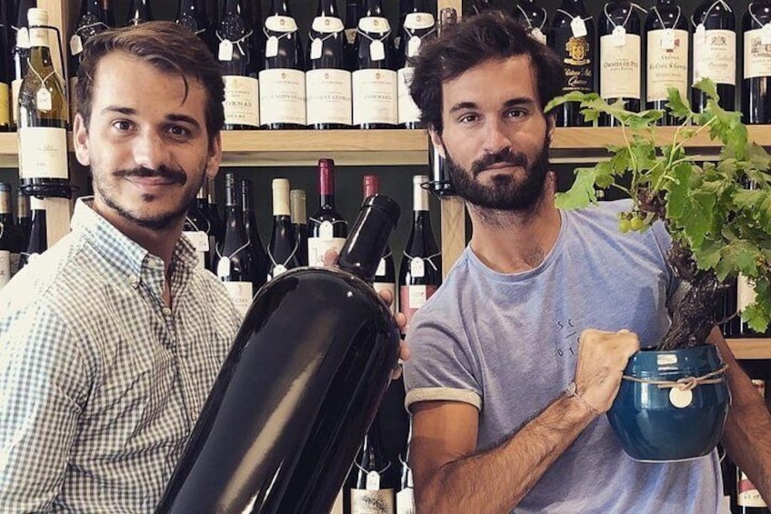 Discover Bordeaux vineyard : special wine tasting with two cellar men brothers