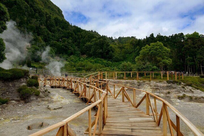 Amazing Furnas, Volcano, lakes and tea plantation