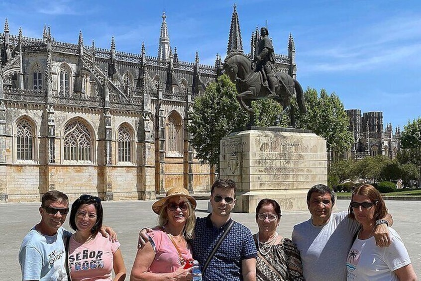 Small Group Tour to Fátima, Batalha, Nazaré and Óbidos from Lisbon