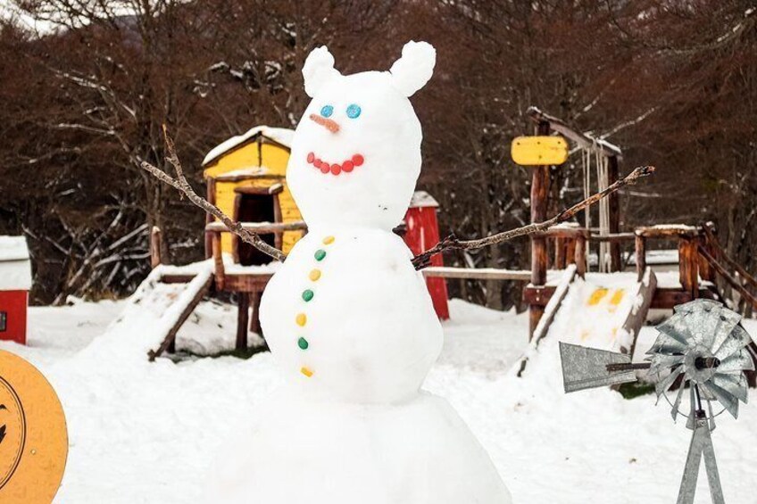 Lago Escondido and winter centers