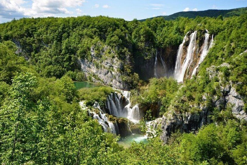 From Zagreb to Split or Trogir: Private Transfer with Plitvice Lakes