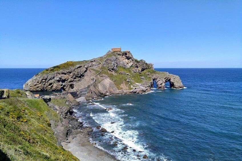 1. Visit San Juan de GAZTELUGATXE. (2 hours)