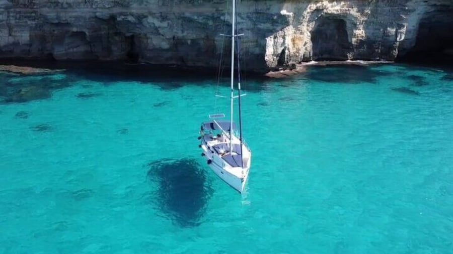 Ready to visit best spots, amazing crystalline waters and caves?