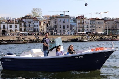 Visite privée dans le Douro (1 à 4 personnes) en bateau rien que pour vous