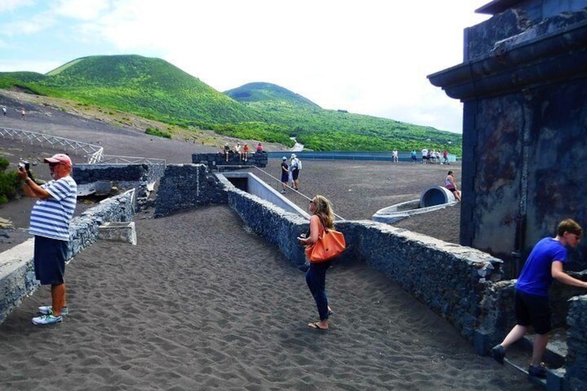 Capelinhos Volcano. In the background we see the Cabeço do Canto and the Cabeço Verde.