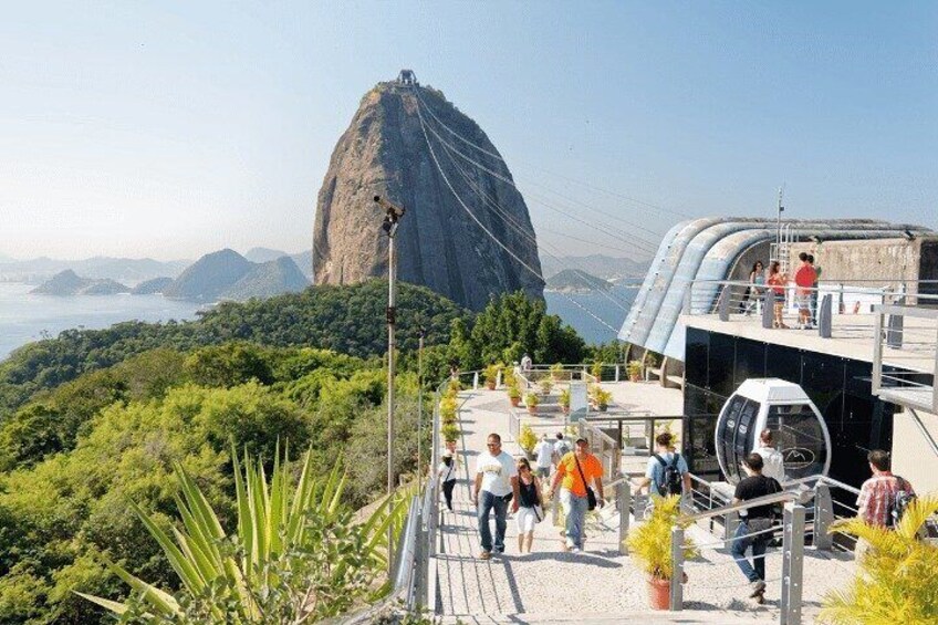 Pão de Açúcar: Includes Transfer, Tour Guide and Pão de Açúcar Tickets.