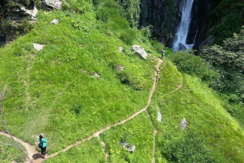 Private One Day Hiking Trip in Manali, Scenic Mountain Trail in Manali