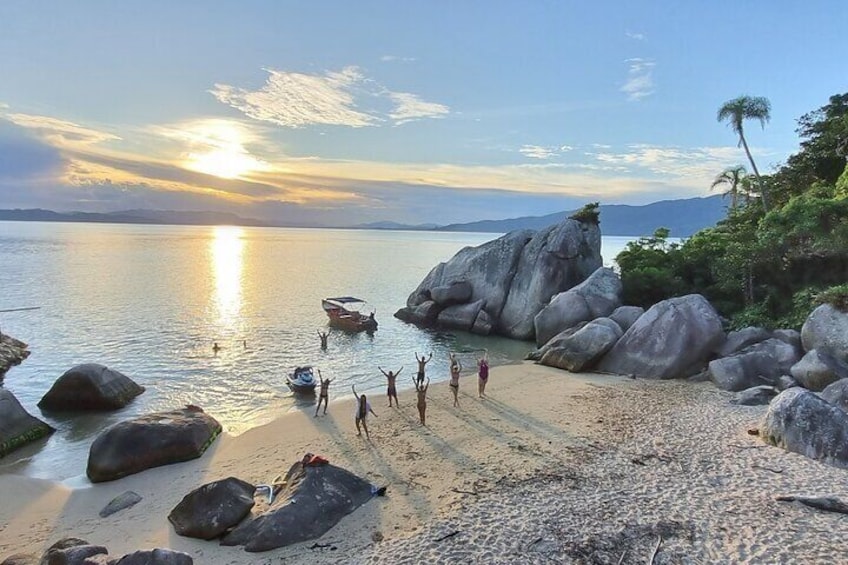 Cação Beach Sunset with Photos Included by Zimbros Ecotour