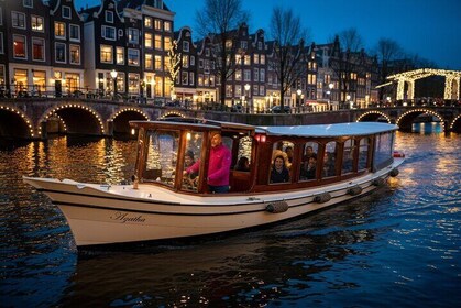 Amsterdam Evening Cruise Including Drinks and Dutch Bites