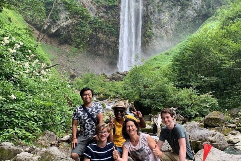 Shirakawago(UNESCO world heritage)/ Onsen / Hiking Waterfall / 1day Private Tour
