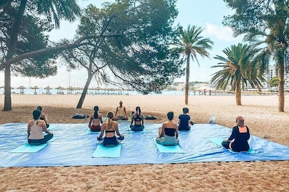 Yoga og Brunch på stranden