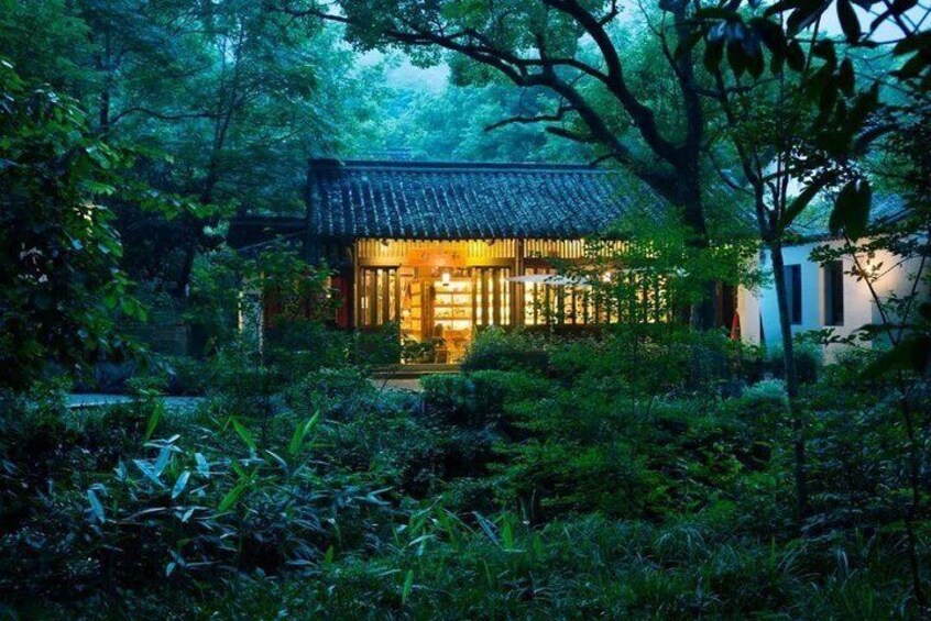 Classic Hangzhou Day Tour Plus Tea Plantation Exploration
