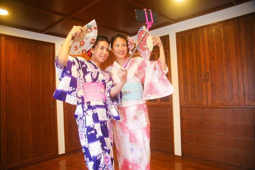 Japanese traditional costume “Yukata” photography course “Hairset & Point Makeup & Dressing & Photography”