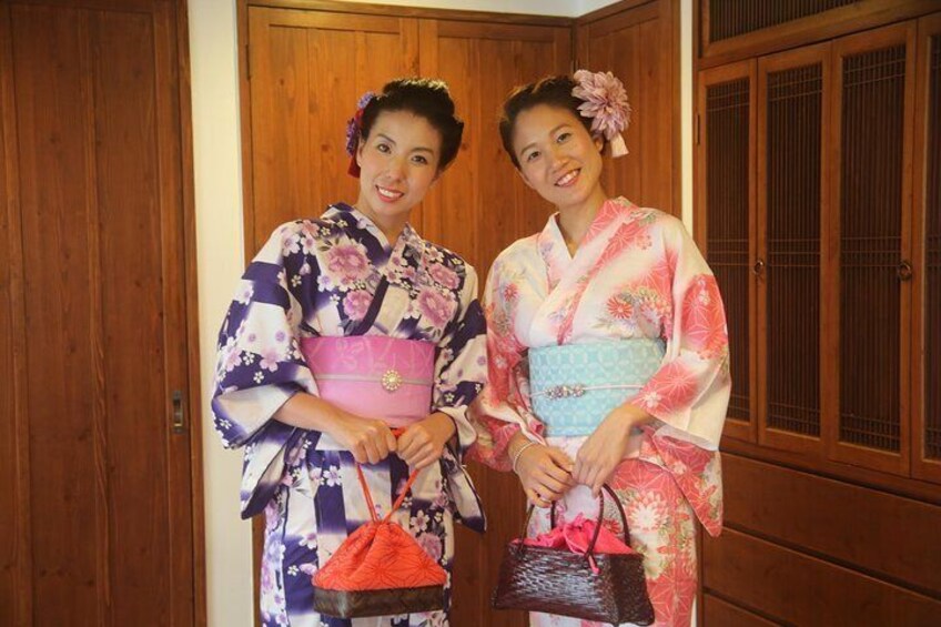 Japanese traditional costume “Yukata” photography course “Hairset & Point Makeup & Dressing & Photography”