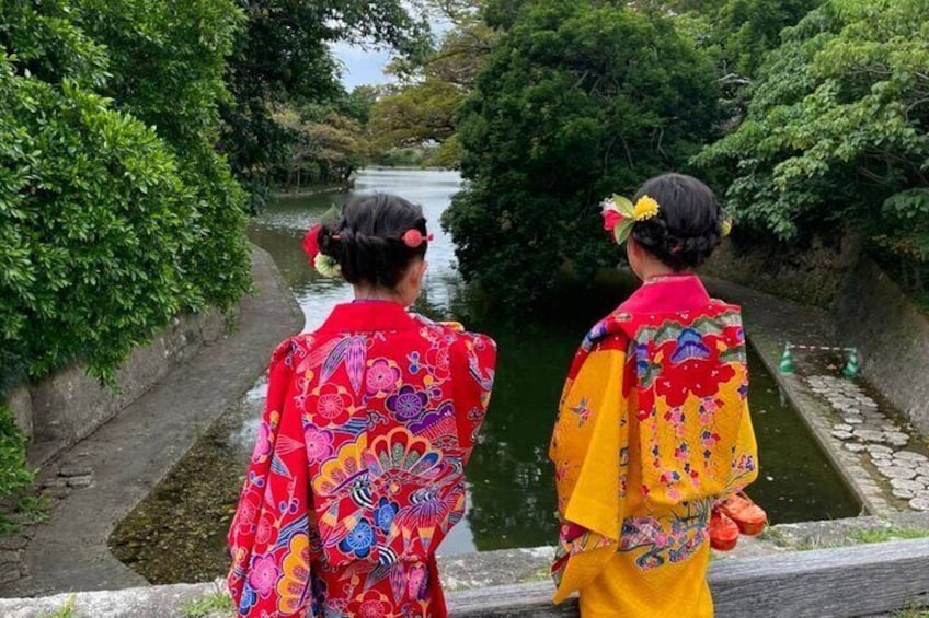 Walking around the town with kimono You can choose your favorite kimono from [Okinawa traditional costume "Kimono" / Kimono / Yukata] "Hair set & point makeup & dressing & rental fee" all 