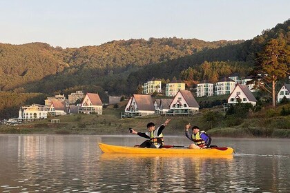 KAYAK/SUP IN DA LAT (1/2 day)