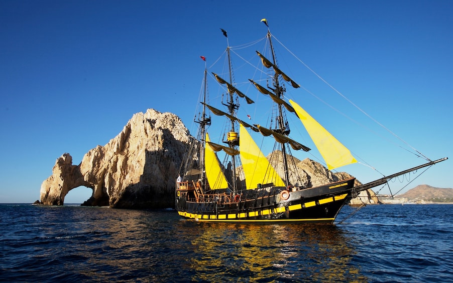 YoHo Sunset Dinner Cruise aboard Cabo Legend