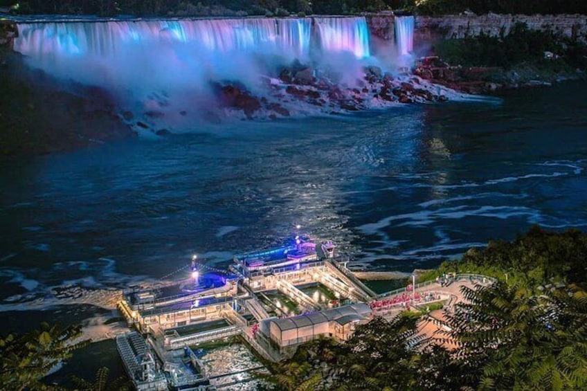 Best of Niagara Falls Tour + Skylon Tower Lunch - Private-Safe SUV Tour