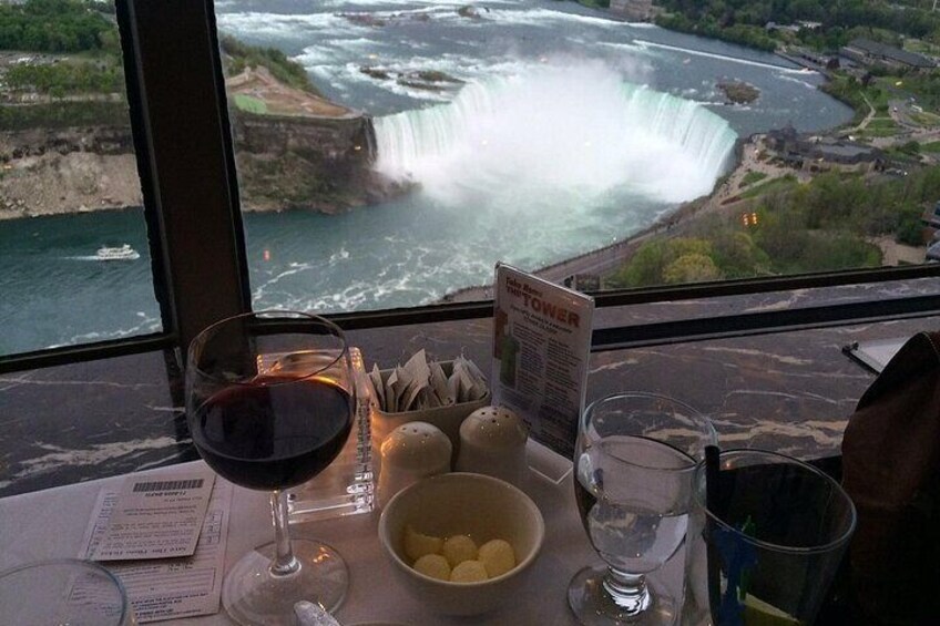 Dinner on Top of the Skylon Tower with a legendary view.