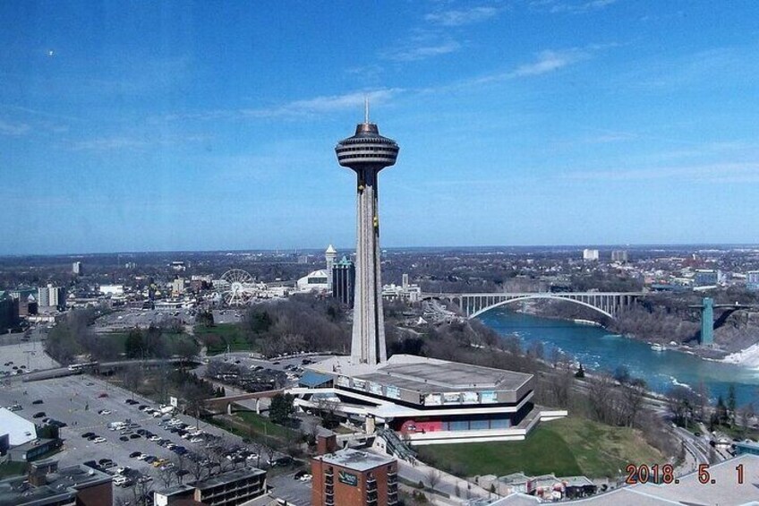 Ultimate Niagara Falls (Canada) Tour + Skylon Tower Lunch