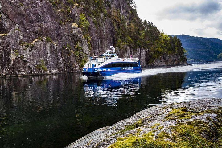 Mostraumen And Osterfjord Cruise - Round Tour From Bergen