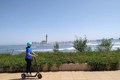 Tour of Casablanca attractions in Electric Scooter.