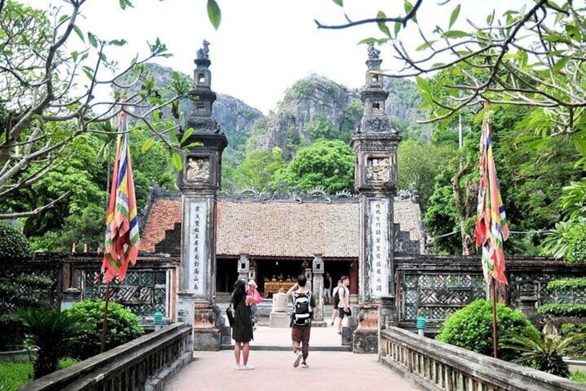 Temple in Hoa Lu - Ninh Binh