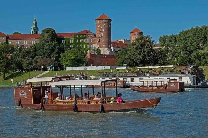 A wooden gondola, crafted by Polish artisans, exemplifying the highest standards of safety and craftsmanship.