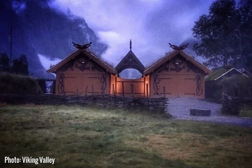 Guided tour - Viking Village, Nærøyfjord Cruise and Flåm Railway 