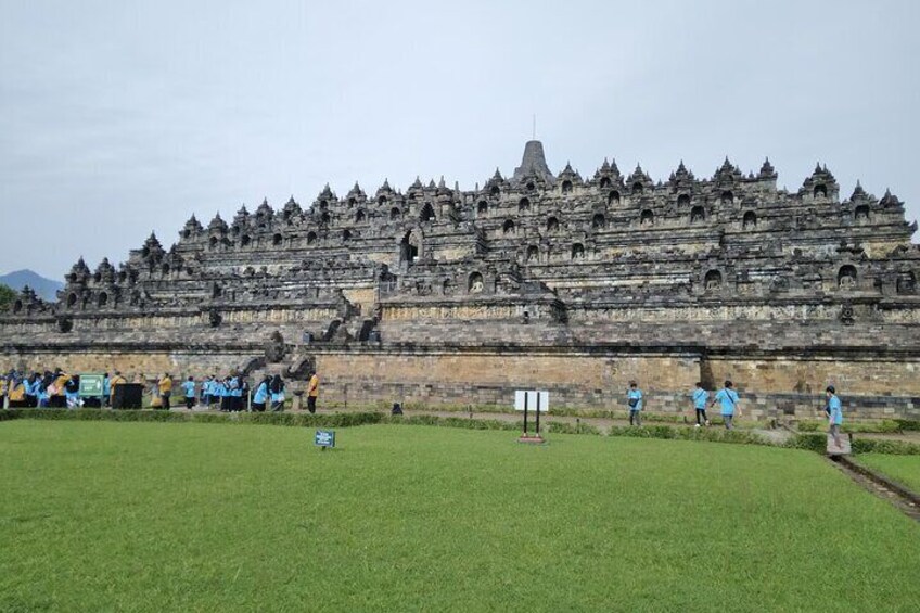 Borobudur Temple Tour