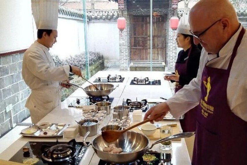 Sichuan Cuisine-Themed Museum Cooking Experience