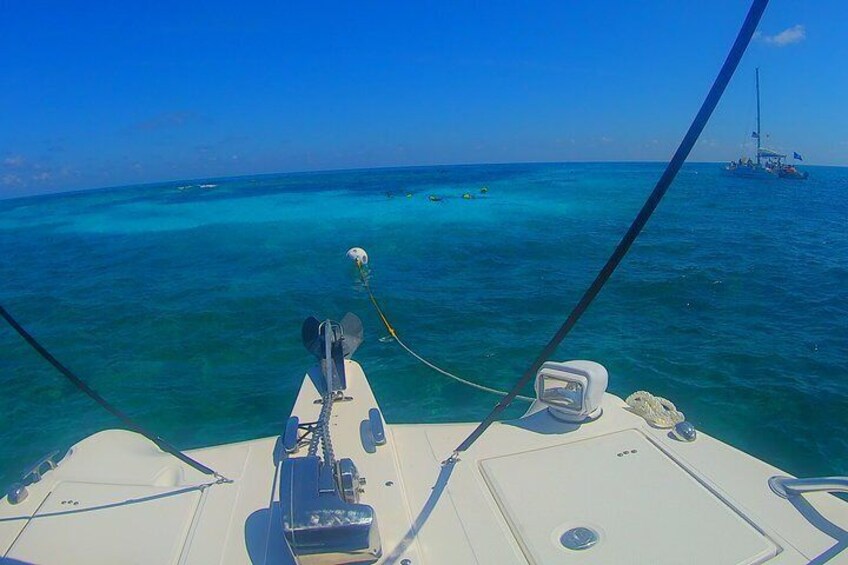 Boat view snorkeling Grecian Rocks, Key Largo