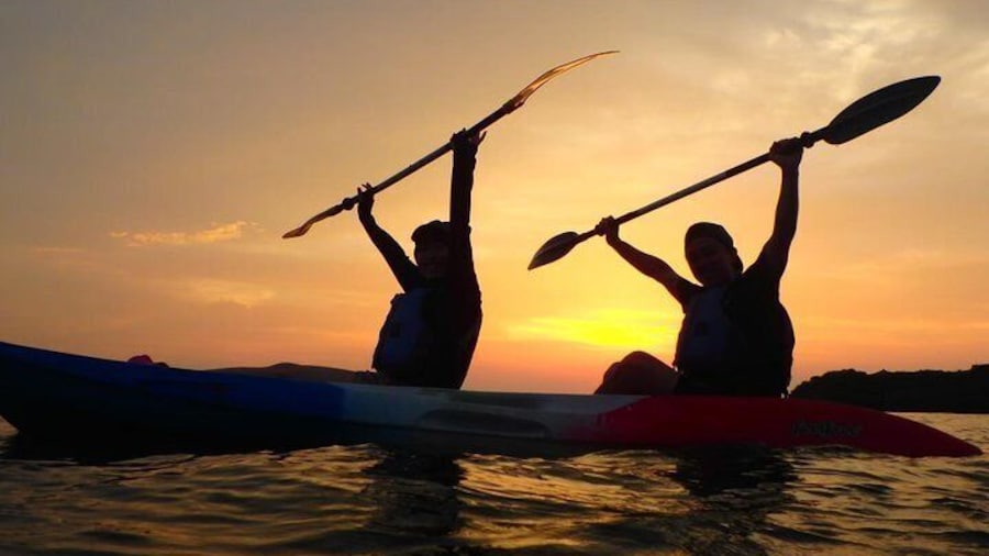 Impressed by the sunset! Sunset kayaking in the open sea! !