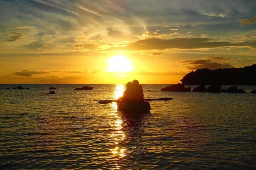 Impressed by the sunset! Sunset kayaking in the open sea! !