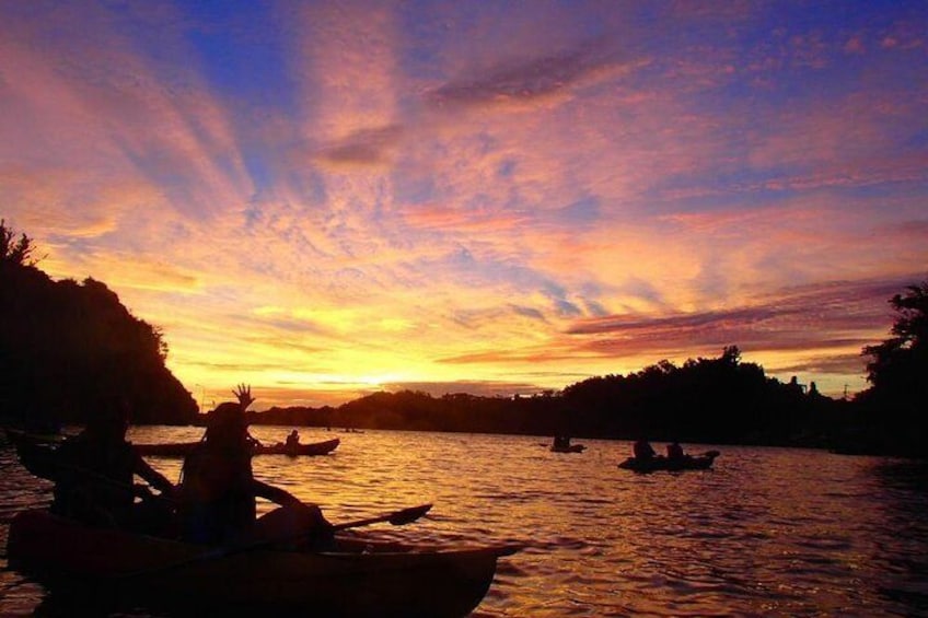 Impressed by the sunset! Sunset kayaking in the open sea! !