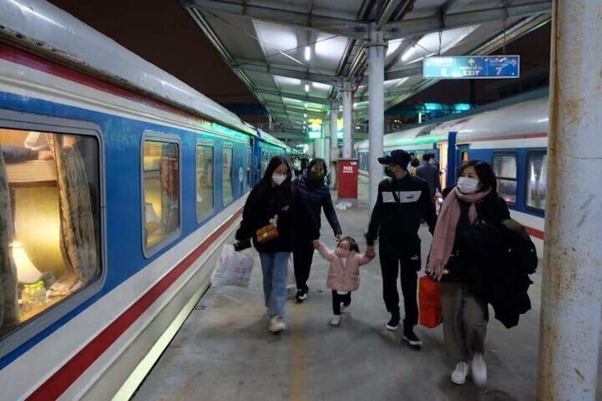 Overnight Train Experience from Hanoi to SAPA or Return