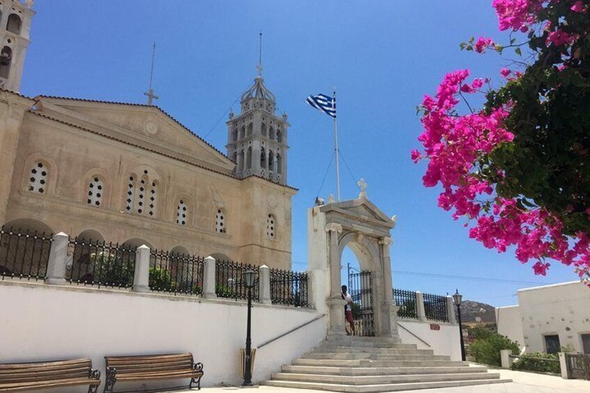 Walking tour of Lefkes traditional Greek village of Paros, Greece