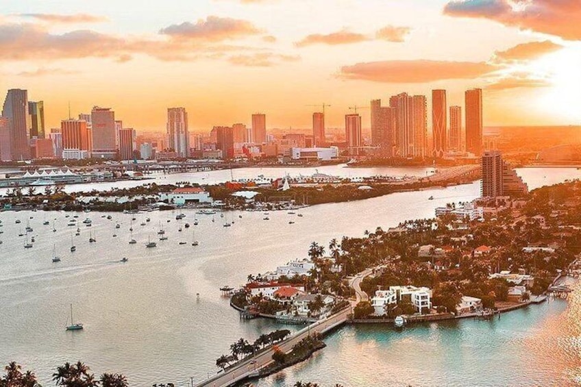 Romantic Miami Air Tour With Champagne - 50 min - PRIVATE